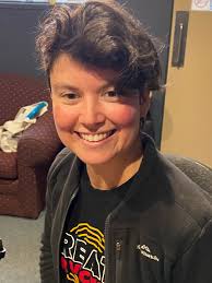 In Maldon Today **On Friday 14 June, Loz and Stevo will be back to spin a  few yarns with Ros Young of the *Maldon Wool Stash. *It is a knitters dream  shop