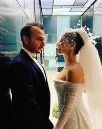 Asıl adı dursun ali atay olan oyuncu, daha önce pek çok tiyatroda seyirciyle buluşsa da onu ekran karşısında ilk kez sıcacık. Hazal Kaya And Ali Atay Got Married Pregnant Celebrities Celebrities Kaya