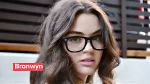 Последние твиты от one of us is lying updates (@oneofusislyingg). One Of Us Is Lying Book Trailer Youtube