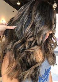 The highlights are almost invisible, but we love how smooth the result is. Gorgeous Brunette Balayage Hair Highlights Ideas For 2018 Brunette Hair Color Balayage Hair Balayage Brunette
