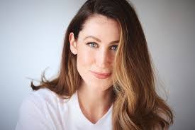 Katy Harding's Instagram, Twitter & Facebook