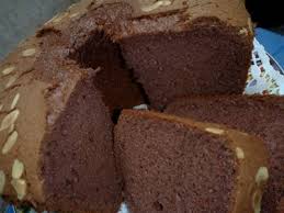 Masukkan terigu kedalam wadah penimbang dan ukur terigu dengan takaran yang telah dicatat pada resep. Cara Membuat Kue Bolu Coklat Ikawahyuningsih339