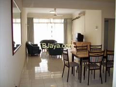 Kebakaran kondominium di bukit oug. Bukit Oug Condominium Kuala Lumpur Vacation Rental
