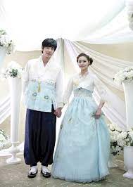 Pin By Athalya Violira On Hanbok Korean Traditional Dress Hanbok Wedding Dress Korean Wedding Dress