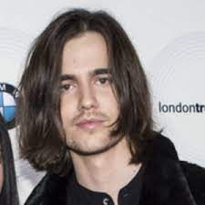 The use of personal statistics such as hobbies or family should be avoided. First Name Anthony Famous Birthdays Allfamous Org
