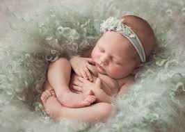 The outside location includes three settings. How To Choose Your Newborn Photographer Airlie Beach Natalie Houlding Photography