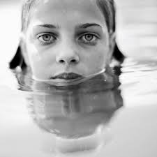 Eva”: Richard Brocken Photographs Daughter in Ongoing Project