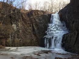 Watchung reservation is the largest nature reserve in union county, new jersey, united states. The Best Hiking Trails With Waterfalls In New Jersey Jersey Family Fun