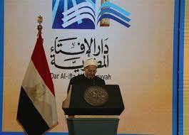 إن دار الإفتاء المصرية منذ إنشائها عام 1895م/ 1313هـ وهي تقف شامخةً في طليعة المؤسسات الإسلامية التي تتحدث بلسان الدين الحنيف وترفع لواء البحث الفقهي بين المشتغلين به في كل بلدان العالم الإسلامي، فتقوم بدورها التاريخي والحضاري من خلال وصل المسلمين. Ø¯Ø§Ø± Ø§Ù„Ø¥ÙØªØ§Ø¡ ØªØ¹Ø±Ø¶ ÙÙŠÙ„Ù… Ø§ ÙˆØ«Ø§Ø¦Ù‚ÙŠ Ø§ Ù„Ø¨ÙŠØ§Ù† Ø¥Ù†Ø¬Ø§Ø²Ø§ØªÙ‡Ø§ ÙÙŠ 2020 ÙˆÙ…Ø´Ø±ÙˆØ¹Ø§ØªÙ‡Ø§ Ø§Ù„Ù…Ø³ØªÙ‚Ø¨Ù„ÙŠØ© ÙÙŠØ¯ÙŠÙˆ Ø§Ù„Ù…ØµØ±ÙŠ Ø§Ù„ÙŠÙˆÙ…