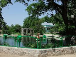 Харьковский зоопарк располагается от нее примерно в 850 м. Harkovskij Zoopark V Harkove