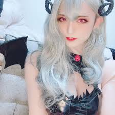 This cosplayer can turn herself into any female cartoon character. Popular Cosplay Queen Turns Out To Be A Man Talkesport
