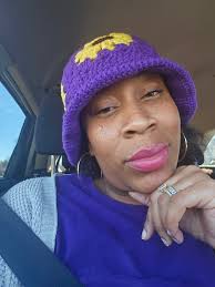 Making Bucket Hats with Various Fabrics and Sizes