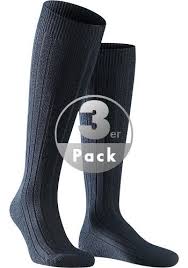 De falke teppich im schuh heren sokken zijn er speciaal voor de man die snel last heeft van koude voeten. Falke Teppich Im Schuh Kniestrumpf 15410 6370 Herrenausstatter De