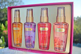 Victoria S Secret Fragrance Mist Gift Set Vs Fantasies 4 Body Mist 60ml Victoria Secret Fragrances Fragrance Mist Fragrance