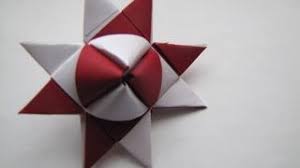 Servietten Falten Die Rose Tischdeko Zum Valentinstag Video Faltanleitung Che Weihnachtsstern Basteln Frobelsterne Basteln Weihnachtsdeko Selber Basteln