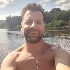 Jorge Masson's Instagram, Twitter & Facebook