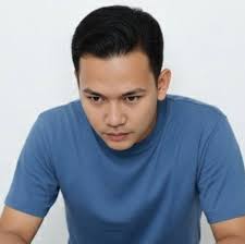 Della Puspita & Jocky Fernando: Jalan Hidup yang Berbeda Della Puspita  menikah dengan Jocky Fernando pada 6 Agustus 2004. Dari pernikahan  tersebut, mereka dikaruniai dua anak: Don Aubrey Daisuke dan Fara Miyako