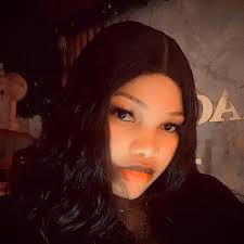 Nicole Did Song Kang ask you to go and see his butterfly, by any chance?🦋  📸:@saranghaeyooppa