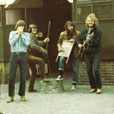 Ccr's commotion as covered by me on guitar, drums and bass. Star Der Woche Creedence Clearwater Revival Musik Bayern 1 Radio Br De