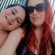 What are some good homeschooling resources and curriculum recommendations?