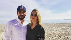 También está presente su cuñada, interpretada por lydia bosch. Aaron Guerrero Chechu En Medico De Familia Se Casa Con Salome Gadea