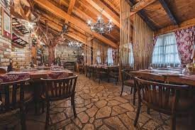 Парис украл прекрасную елену, жену царя спарты менелая. Restoran Troja Tuzi Restaurant Reviews Photos Phone Number Tripadvisor