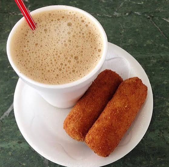 Croquetas con Café con Leche para comenzar el sábado. ¿Quién se puede negar a esto? 😋😋😋