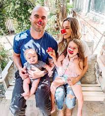 Instagram facebook twitter youtube tiktok vkontakte wikipedia. Jana Kramer Has A Strict No Phones Rule At The Dinner Table People Com