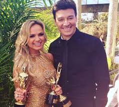 En cuanto al futuro de los implantes capilares, vemos cómo han mejorado las técnicas de trasplante capilar desde sus inicios y hacia adónde evolucionan. Rodrigo Faro Investe Pesado Em Implante Capilar Famosidades