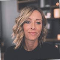 Kelly Pierce's Instagram, Twitter & Facebook