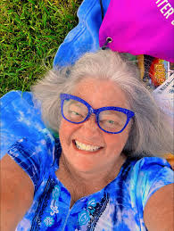 ISO LARGE DOG CRATE... TIA