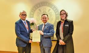 Timbalan naib canselor (hal ehwal pelajar). Usm News Portal Profesor Faisal Rafiq Dilantik Naib Canselor Kelapan Usm