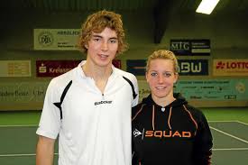 Als Krönung gab's die Meisterkrone: Dinah Pfizenmaier holt zum  Jahresabschluss bei der DM ihren 5. Turniersieg