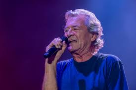 File:2022 Lieder am See - Deep Purple - Ian Gillan - by 2eight -  9SC6646.jpg - Wikimedia Commons