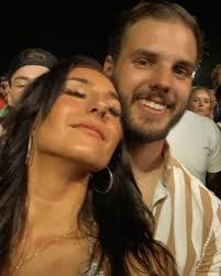 Adrianna Barrett's Instagram, Twitter & Facebook