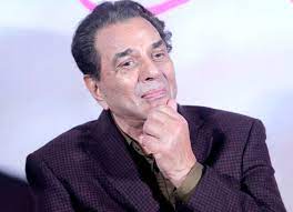 Sanjeev kumar, dharmendra, amitabh bachchan, amjad khan. Waqt Ka Takaaza Hai Dharmendra On The Postponement Of Family Film Bollywood News Bollywood Hungama News Wwc