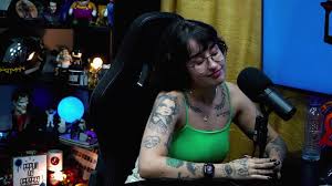 O Único vídeo da Martina Oliveira Pelada no Xvideos, você chuparia os  peitos dela? - Podcast Pápum no Barraco! 4K - XNXX.COM