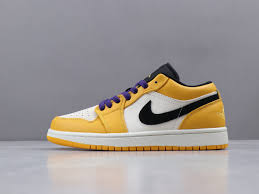 Кроссовки air jordan 1 low 'crimson tint'. Jordan 1 Low Black Yellow 879f22