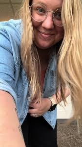 Amber Reiter's Instagram, Twitter & Facebook