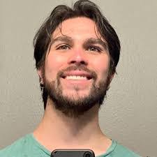 Mauricio Vera's Instagram, Twitter & Facebook