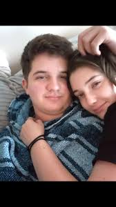 Kaylee (@kaymeetslife)