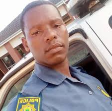 Scene out a movie unfolded at Nseleni Township in Empangeni, KZN. It is  alleged that Constable Msane from Esikhaleni SAPS was driving in his  private vehicle when he saw a lady walking