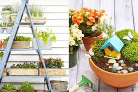 Itulah yang dapat kami bagikan terkait cara menata halaman rumah yang sempit. Teras Rumah Sempit Ini Cara Mudah Mudah Mendekorasi Teras Minimalis Agar Lebih Menarik Semua Halaman Intisari