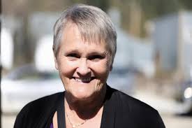 May the spirit of christmas bring you and your family happiness, hope and  love. #OmanBurjeel #TheArtOfHealing #merrychristmas