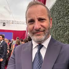 Any questions for Fab Morvan from Milli Vanilli? 🤔