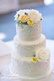 Pin By Sin On Wedding Cakes Simple Wedding Cake Wedding Cake Fresh Flowers Homemade Wedding Cake
