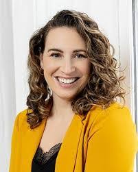 Regina Mcguire's Instagram, Twitter & Facebook