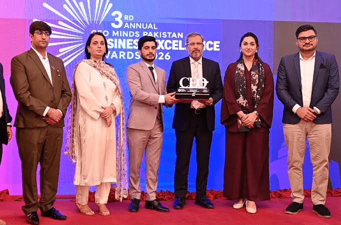 Laila Naz Taj Wins Dukhtaran-e-Pakistan Excellence Award