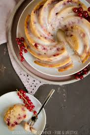 Buttermilch Guglhupf Mit Johannisbeeren Rezept Fur Einfachen Ruhrkuchen Von Ubersee Madchen Foodblog Vom Bodensee Ub Johannisbeeren Rezepte Ruhrkuchen Rezepte