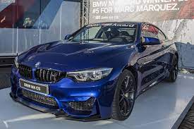 We weten dat kiezen moeilijk is en onze laatste bestelling is daar het bewijs van: Motogp Bmw M Award 2017 Marc Marquez Holt Bmw M4 Cs